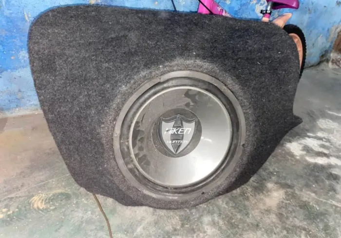 CAIXA LATERAL FIAT BRAVO - SUBWOOFER 