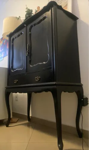 Armário Vintage Preto de Madeira - Luis XV 