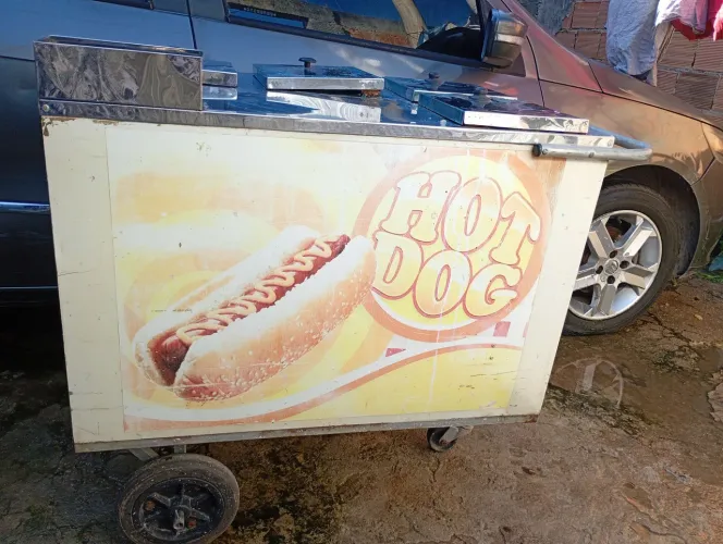 CARRINHO DE CACHORRO QUENTE EM PERFEITAS CONDIÇÕES 