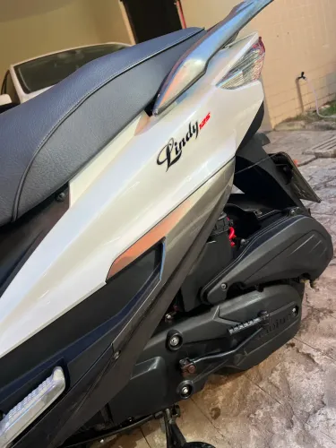 Vendo moto automática