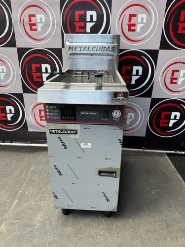 VENDO FRITADEIRA ELÉTRICA METALCUBAS PROFISSIONAL 