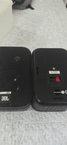 Vendo Alto Falantes JBL One