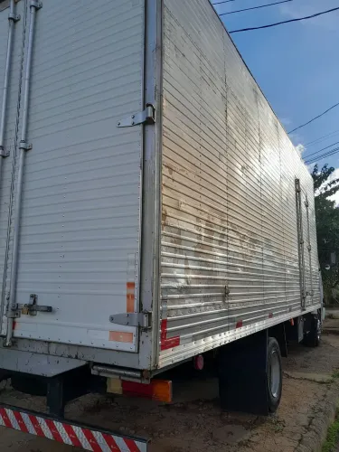 Frete mais em conta caminhão baú
