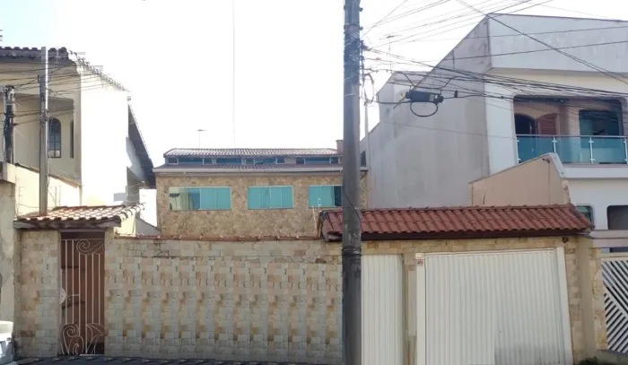 Casa para locação no Jardim Las Vegas, Santo André, com 4 dormitórios, piscina e 450m²