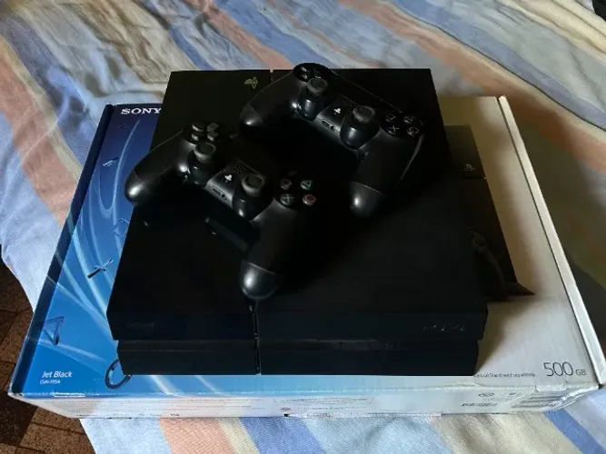 Playstation 4 FAT (CUH-1115A) HD 2Tb, 23 Jogos, 2 Controles (Leia Anúncio)