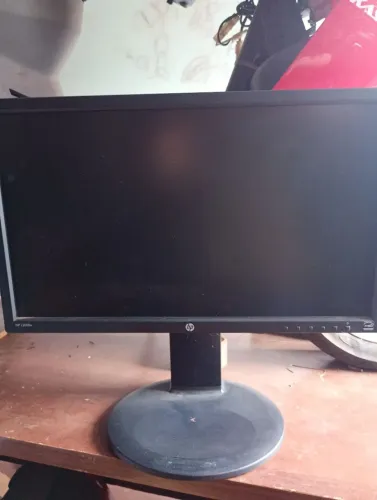 MONITOR HP AJUSTÁVEL