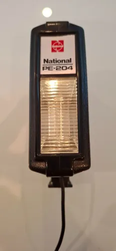 Flash vintage National PE-204