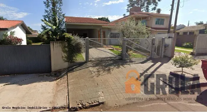 CASA AMPLA E COMPLETA NO CENTRO DE CAMPO MOURÃO/PR
