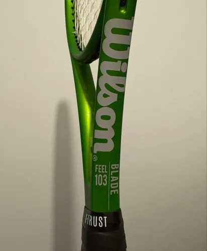 Raquete de Tênis Wilson Blade Feel 103 L3 (4 3/8) - Estado de Nova