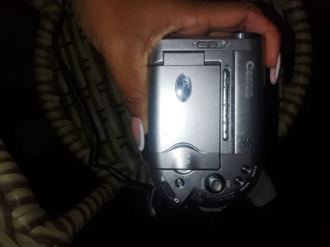 Câmera Canon DC 10