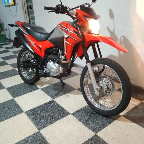 Vendo ou troco em moto de menor valor 