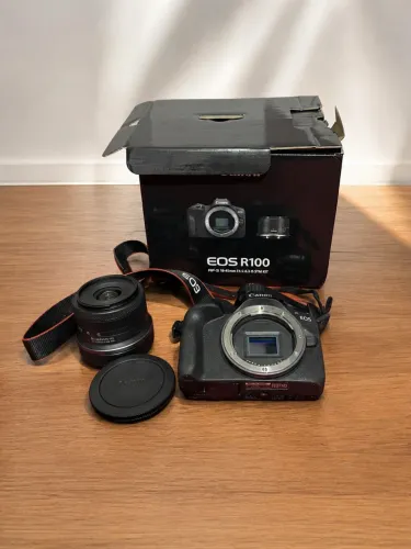 Camera Canon Eos R100 Kit 18-45mm F/4.5-6.3 Is Stm