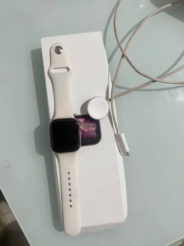 VENDE-SE APPLE WATCH SERIES 11- ROSE GOLD