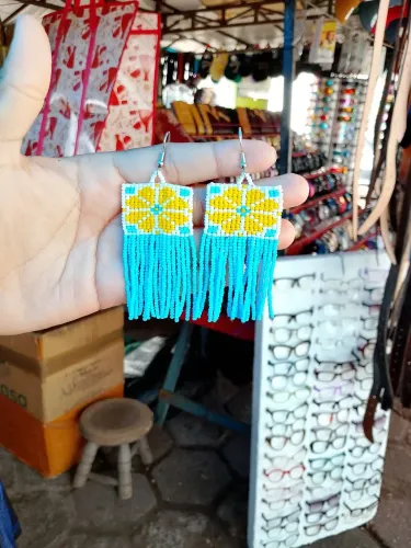 Brinco de miçangas