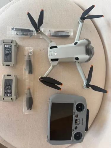 DJI Mini 4 Pro com bateria de 47 minutos