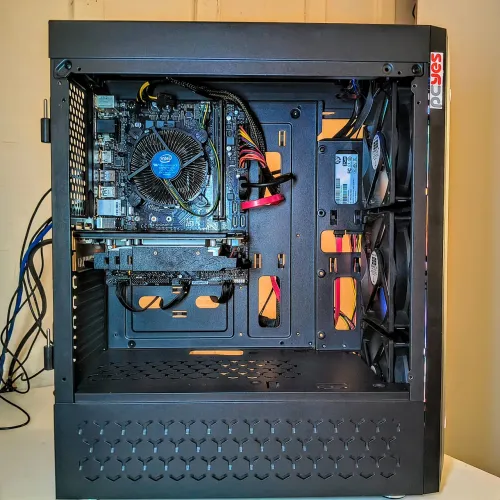 PC Gamer Top, i3 de 7ª, RX 550, 8 Gb Ram, SSD de 120 Gb, HD 1 Tera (Parcelo)