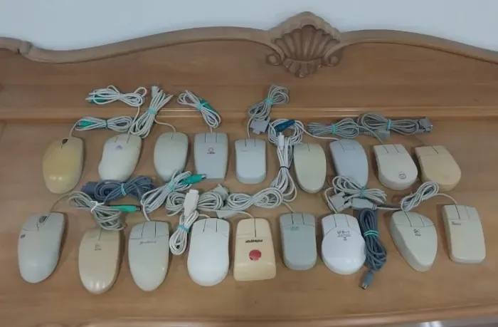 Mouses mecânicos (bola) LOTE com 18 peças \ 11 serial e 7 mini-din - Oportunidade, barato!