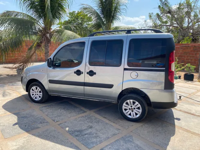Fiat Doblo Essence 1.8 Flex 16V 5P 2013