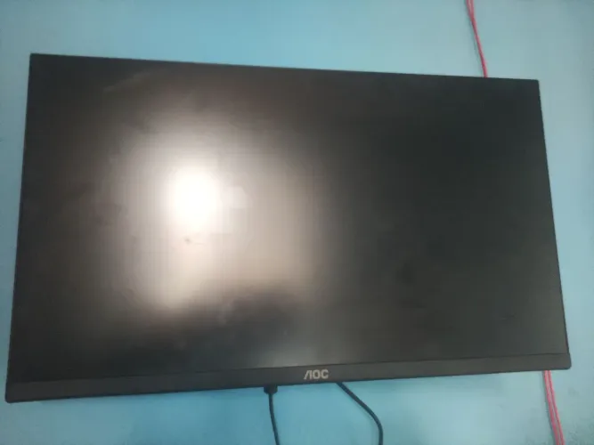 Monitor AOC 23.8 (100 hz) 1ms