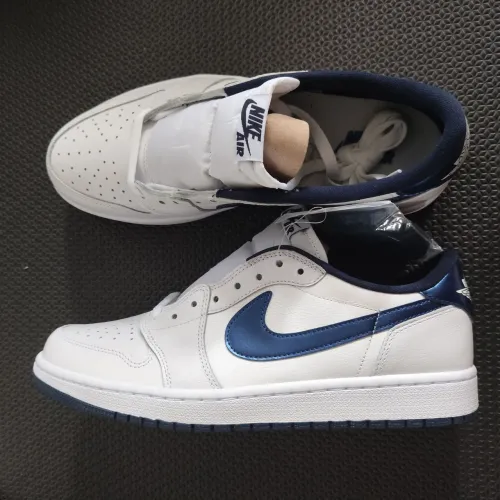 Air Jordan 1 low '85 metallic blue