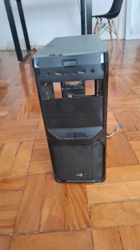 GABINETE AEROCOOL MID TOWER