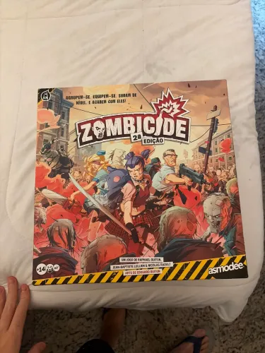 Zombicide segunda edição NOVO + ORGANIZADOR DE CAIXA + cartas sleevadas