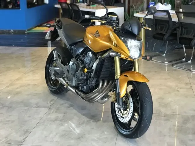 HONDA HORNET CB 600 F 2009/2010 600CC 4 CILINDROS AMARELA