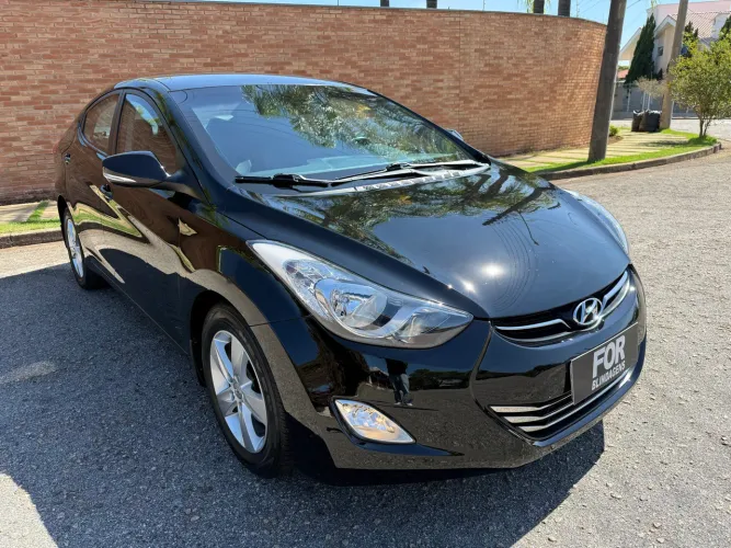 Hyundai Elantra GLS 2.0 16V Flex Aut. 2014