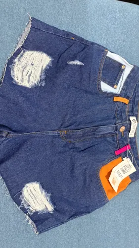 Vendo shorts jeans e alfataria novos 