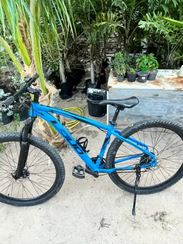 Bicicleta semi nova
