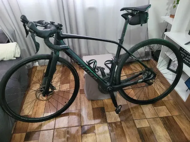 Bicicleta specialized Diverge Quadro carbono 