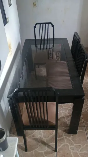 Conjunto de mesa de 4 cadeiras