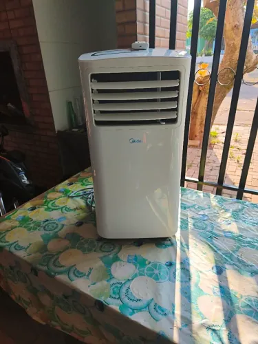 Venda ar-condicionado portátil Midea 12 mil BTUs semi novo