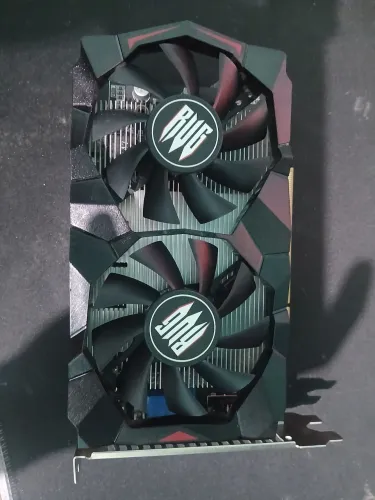 Gtx 550ti ( liga porém não da video)