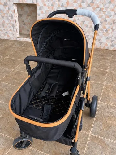 Vendo carrinho Moisés, ideal para o conforto e descanso do seu bebê.