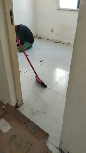 Pedreiro disponível