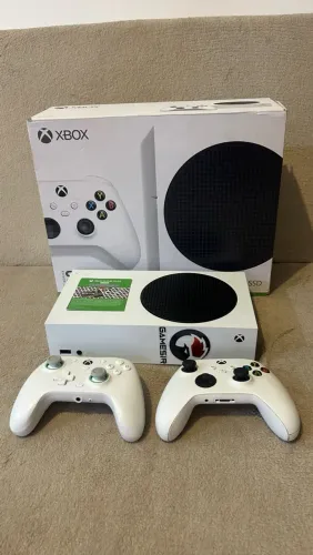 Xbox Séries S 512GB SSD + Controle Game Sir + Game Pass