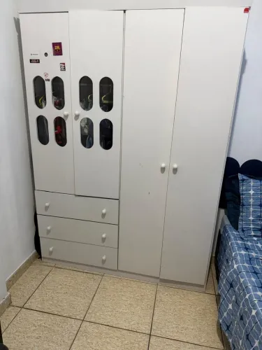 Guarda roupa infantil