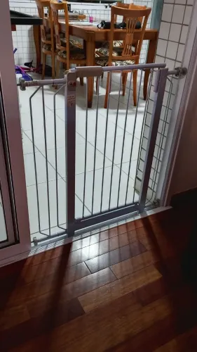 Grade para pet com trava de segurança