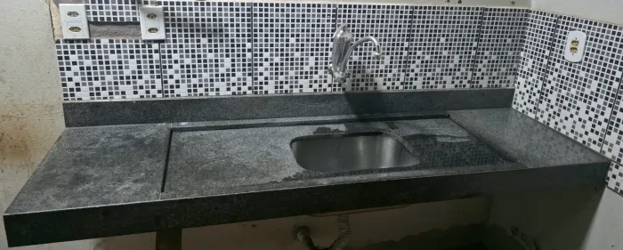 Bancada Granito Preto São Gabriel 1,90m x 0,55m + Cuba Inox