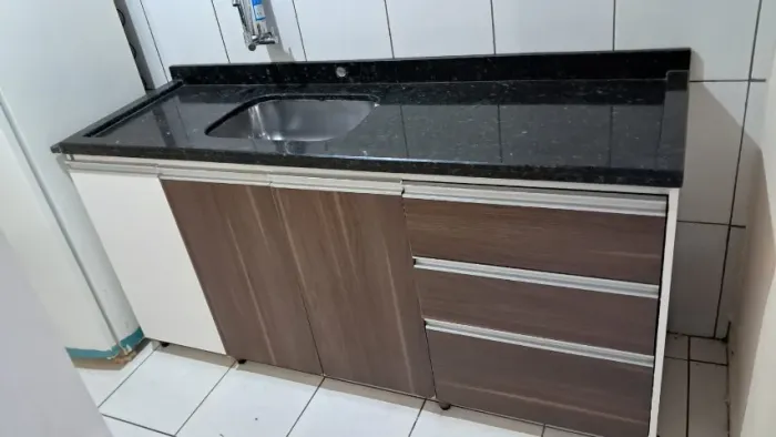 Pia e armários para cozinha - em Campo Mourão
