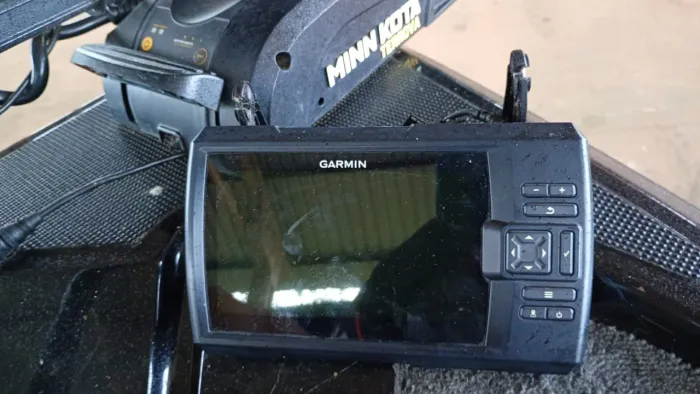 Sonar Garmin Striker vivido 7cv