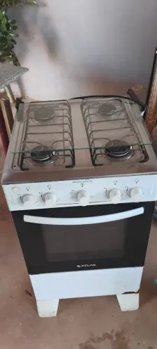 Fogão bem conservado acendimento automático 