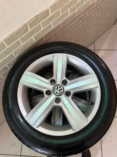 Jogo de Rodas VW GOLF MK7 + Pneus novos 205 55 R16 Goodyear