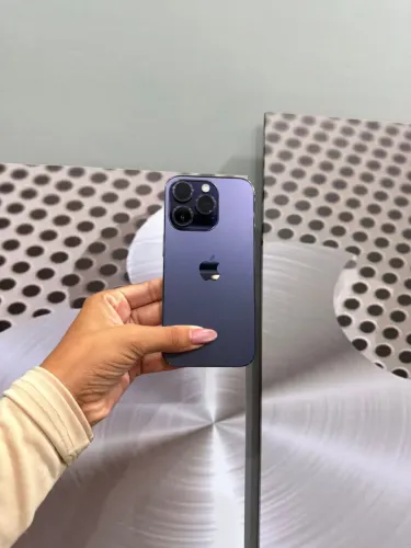 Iphone 14 PRO - com saude de bateria 94% na roxo 