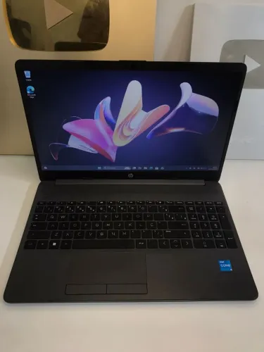 Ultrabook da honi5 12 geração 8gb SSD 256gb com garantia e entrega