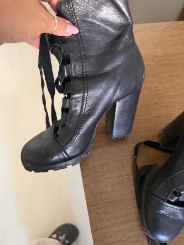 Bota Schütz n 37.