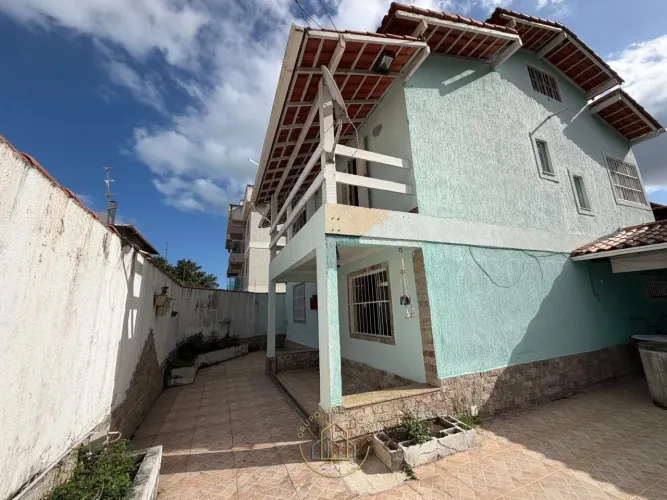 Casa com 3 quartos, sendo 2 suítes no Extensão do Bosque, Rio das Ostras/RJ