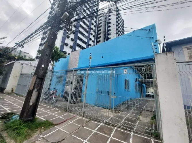Casa Comercial na Encruzilhada com 476m² | Ideal para Clínicas, Empresas e Escritórios | E