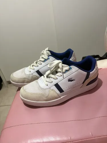 Tênis Lacoste em couro